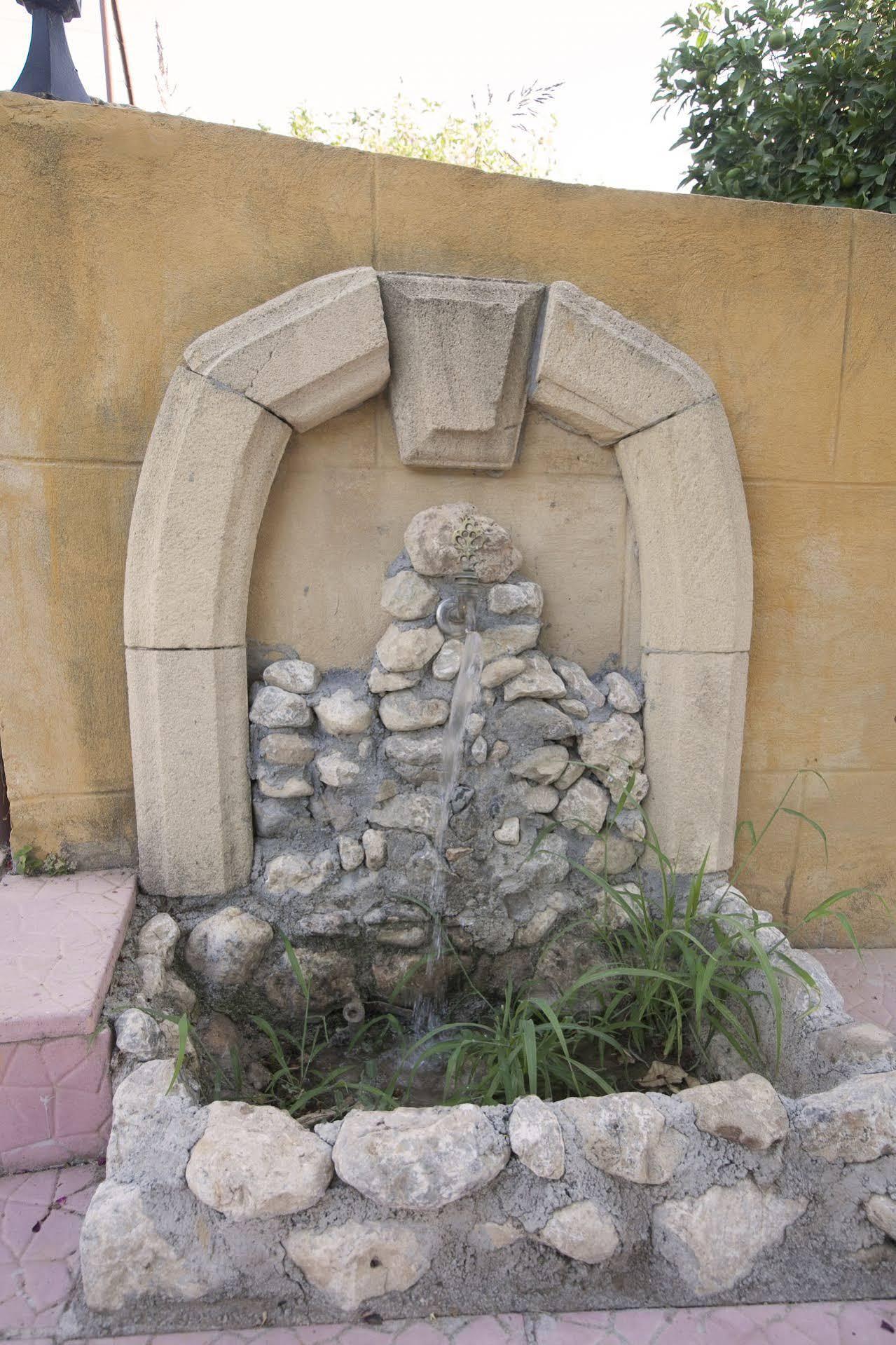 Lapida Garden Hotel Lapta Buitenkant foto